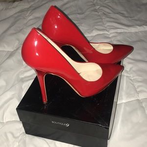 Boutique 9 Red Pumps 👠